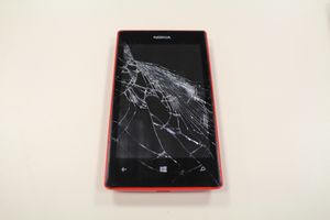 Smartphone Nokia Lumia 520 - Vitre tactile endommagée.jpg